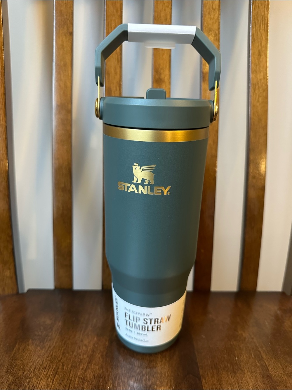 Stanley The Cheers & Cheer IceFlow Flip Straw Tumbler | 30 OZ; WREATH